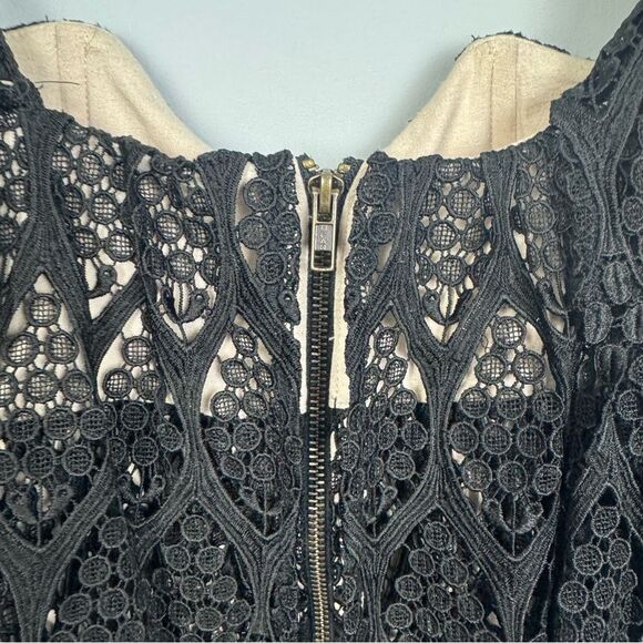 STONE COLD FOX | Iowa Black Lace Off-Shoulder Dress Nude Lining Women’s Size M/L - Picture 11 of 12